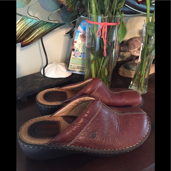 Born Shoes - BORN WEDGE CLOGS BROWN LEATHER SIZE 9